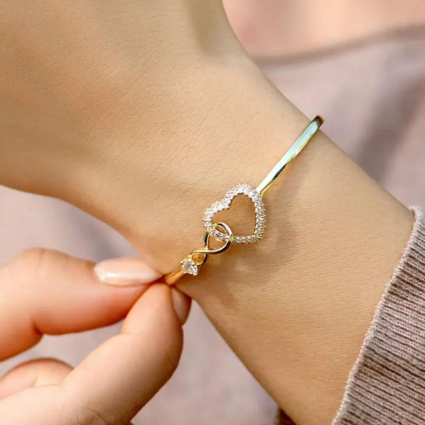 INFINITY HEART BRACELET