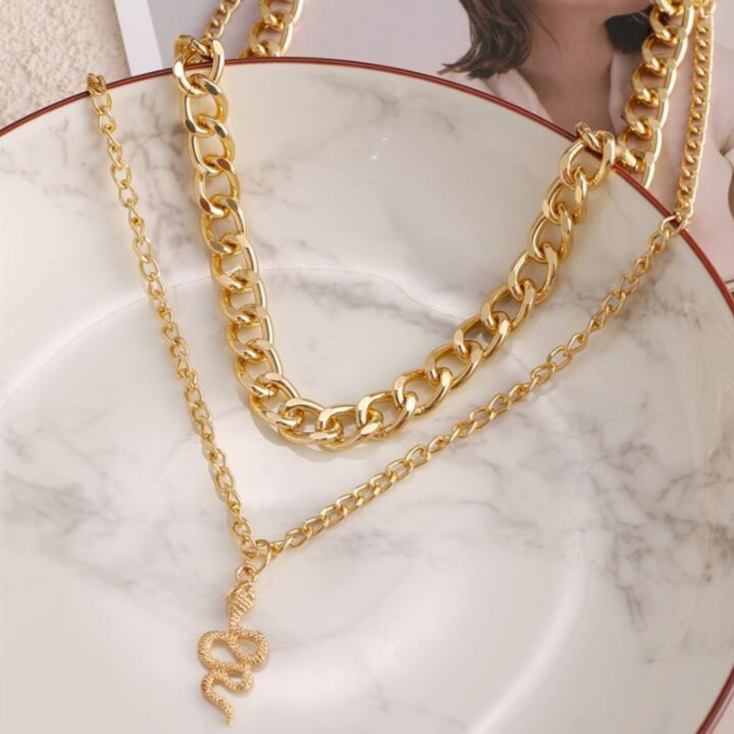 [BOGO] SNAKE PENDANT NECKLACE