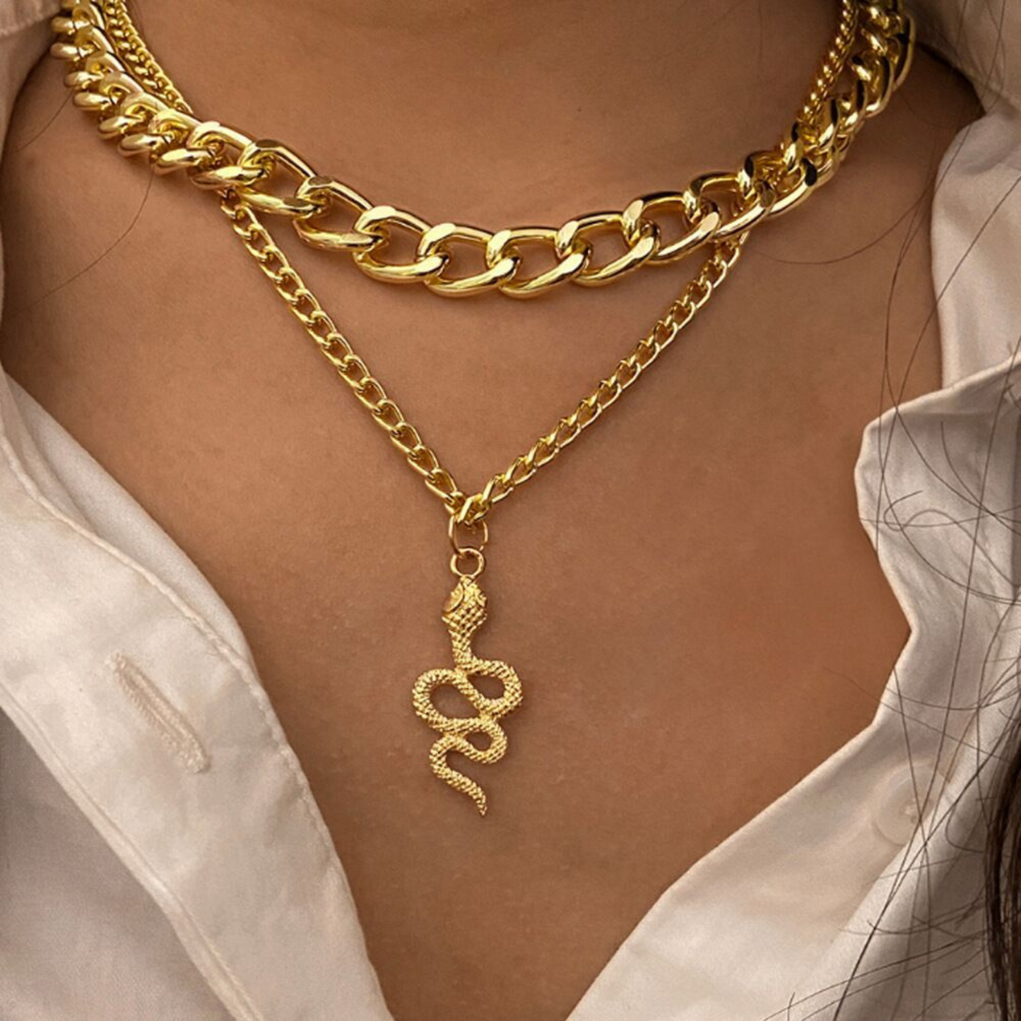 SNAKE PENDANT NECKLACE