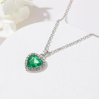 TITANIC HEART OF THE OCEAN NECKLACE